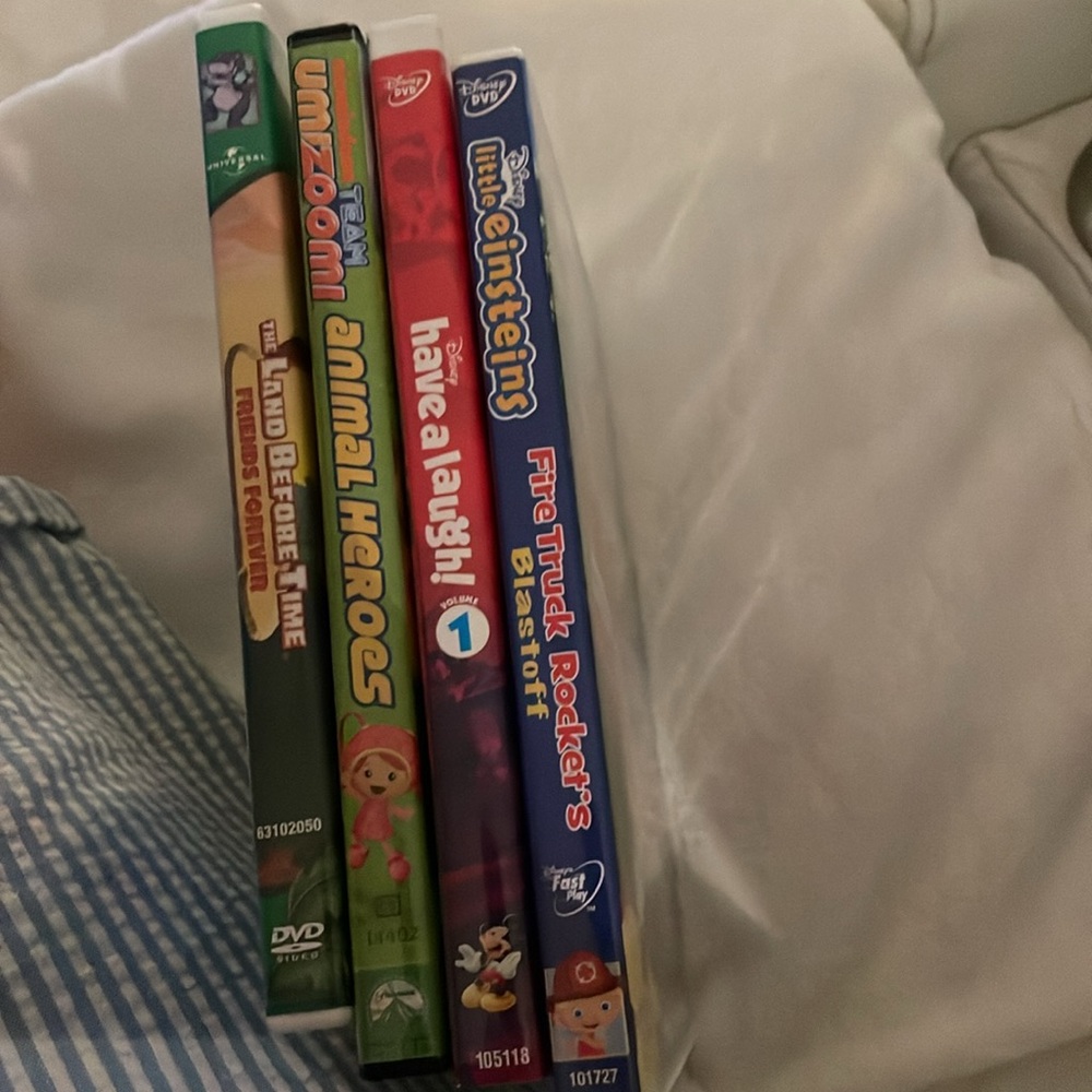 4 children’s DVDs - Picture 2 of 10